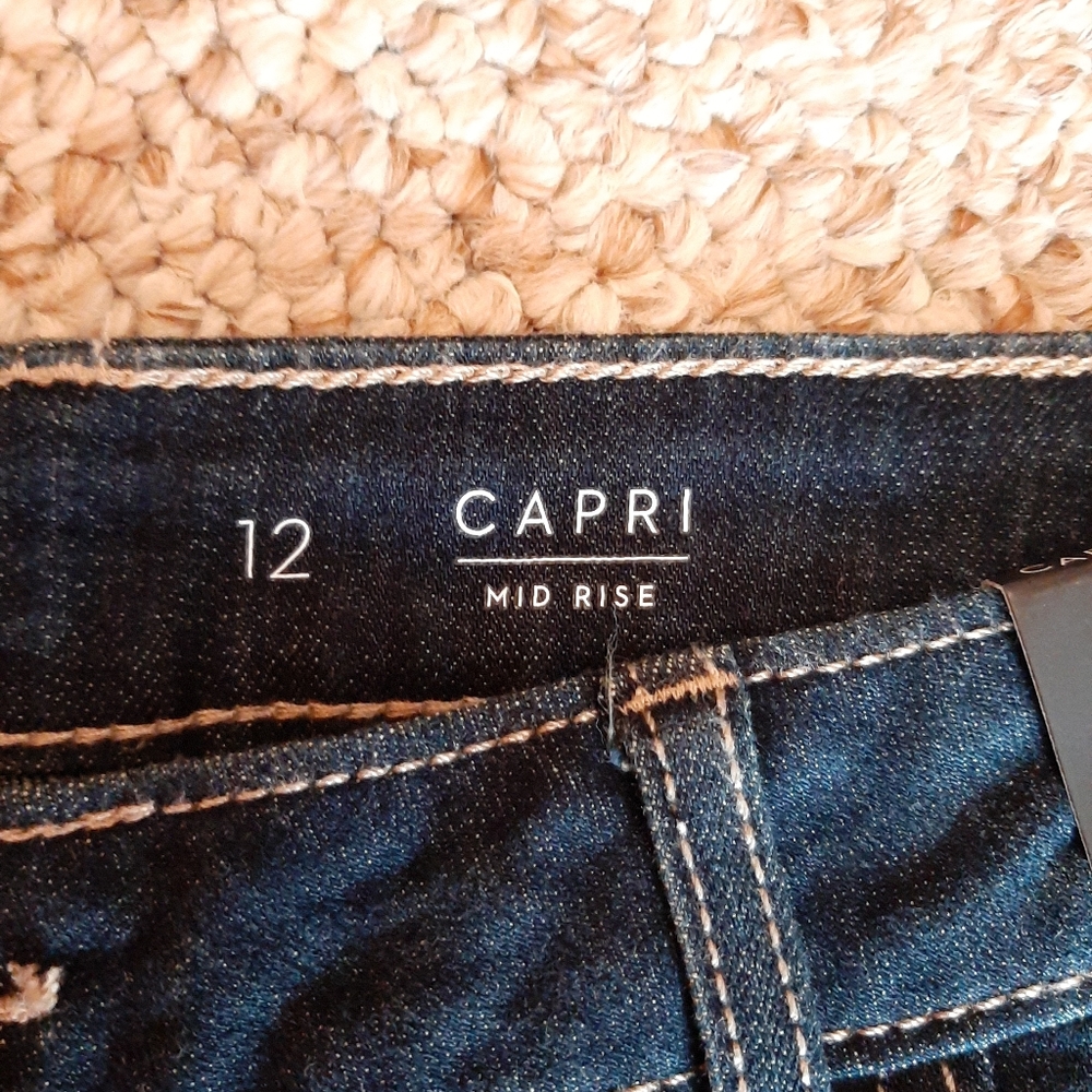 NWT Simply Vera Vera Wang Mid Rise Capri Jeans size 12 - Picture 12 of 13